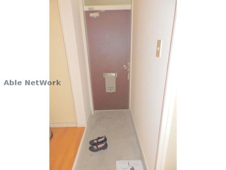 茨城県古河市静町(アパート)の賃貸物件の玄関