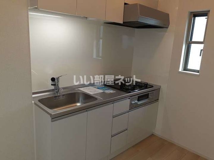 京都府久世郡久御山町島田古堤防中村(アパート)の賃貸物件のキッチン