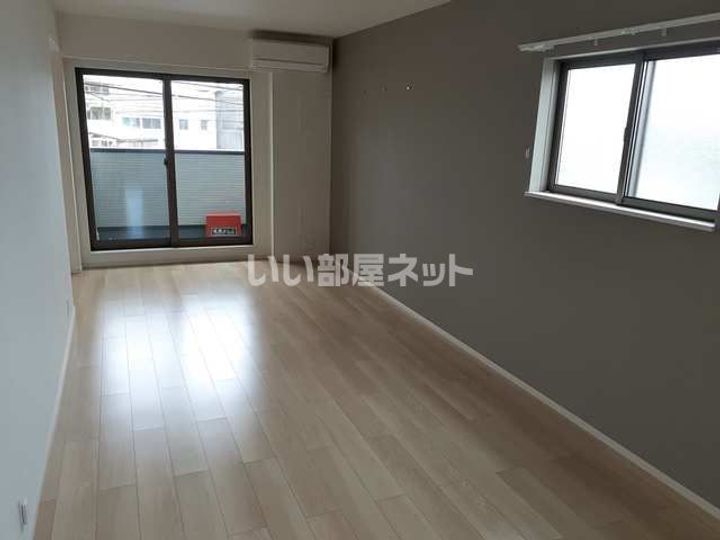 京都府久世郡久御山町島田古堤防中村(アパート)の賃貸物件の居間