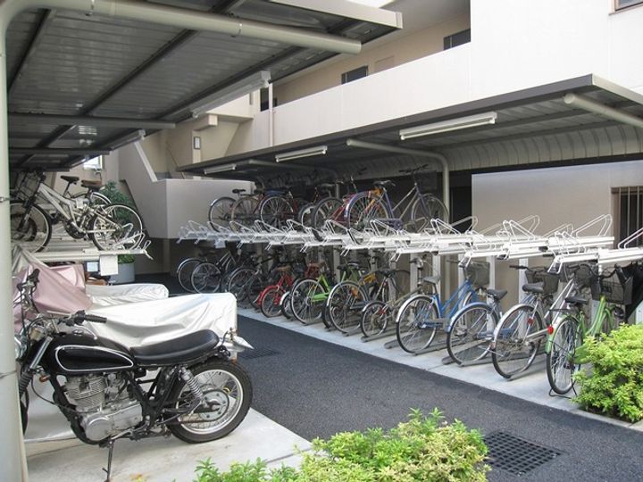 グランハイツ東中野の地図