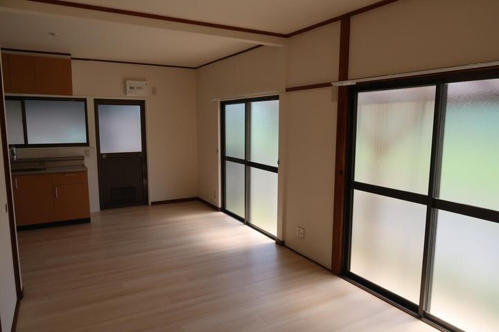 広島県広島市安佐北区落合2(一戸建)の賃貸物件の居間