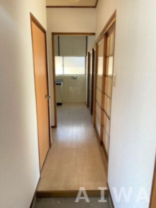 森アパートの内装