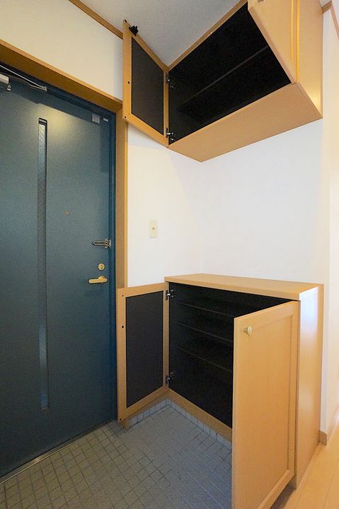 長崎県長崎市築町(マンション)の賃貸物件の玄関