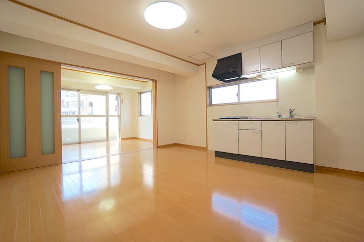 長崎県長崎市築町(マンション)の賃貸物件の居間