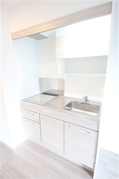 セレニテ桜川駅前プリエのキッチン