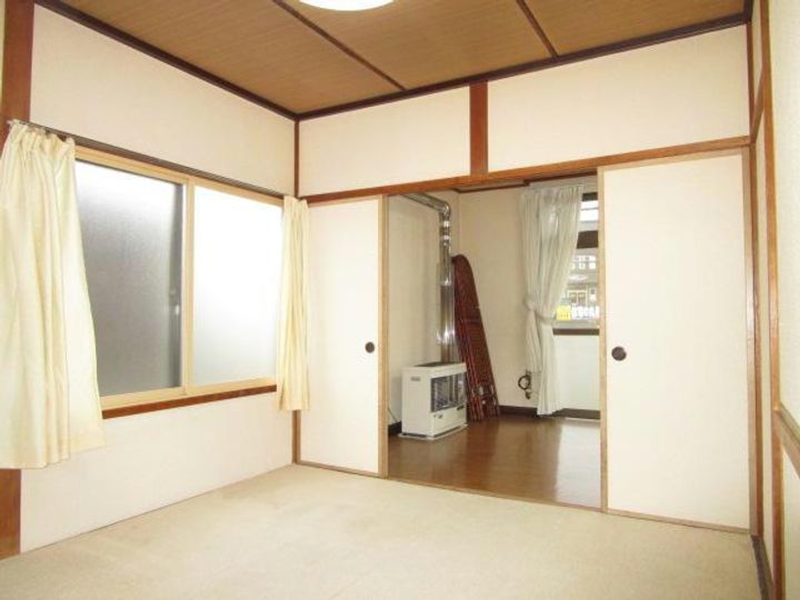グリーンハイツ(城山)の居間