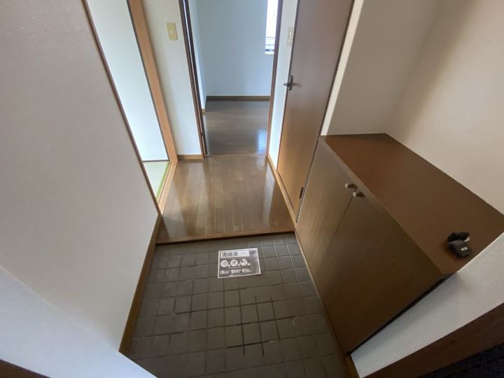 ソレイユ伊敷の玄関