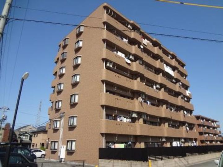 三重県松阪市高町(マンション)の賃貸物件の外観