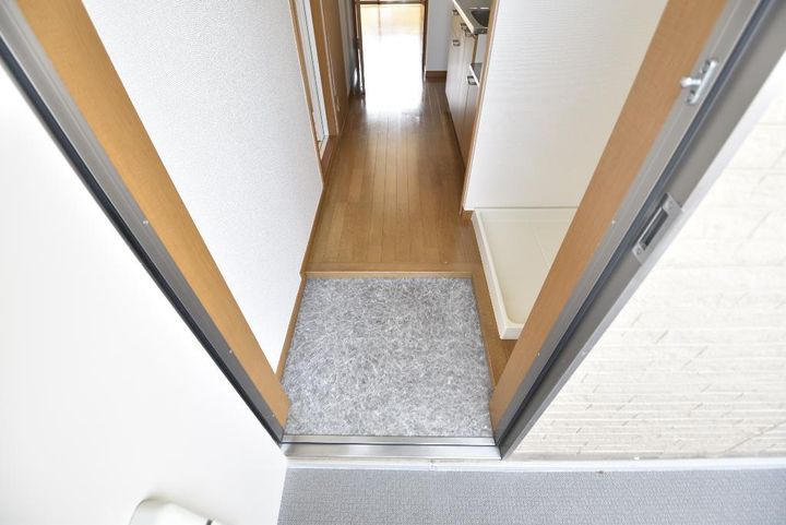 ディアコートNの玄関