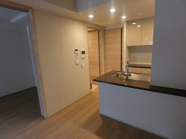 オープンレジデンシア神楽坂若宮町の玄関