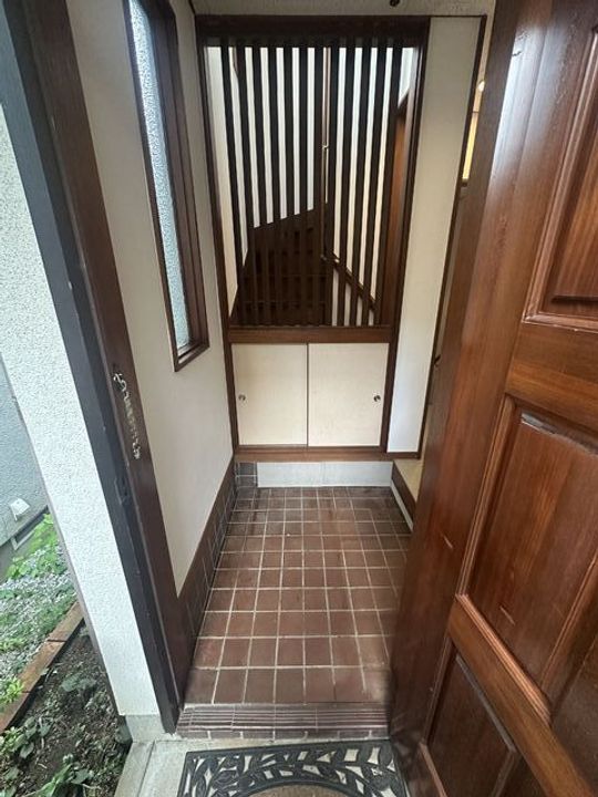 神奈川県横浜市青葉区たちばな台1(一戸建)の賃貸物件の玄関