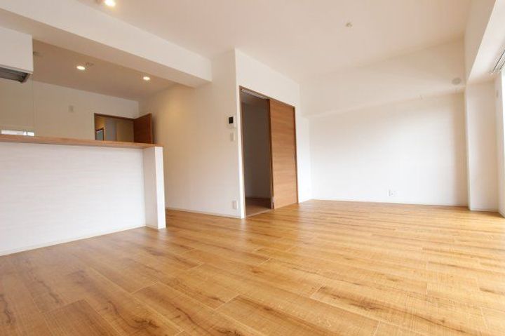 レジデンス光和IIの居間