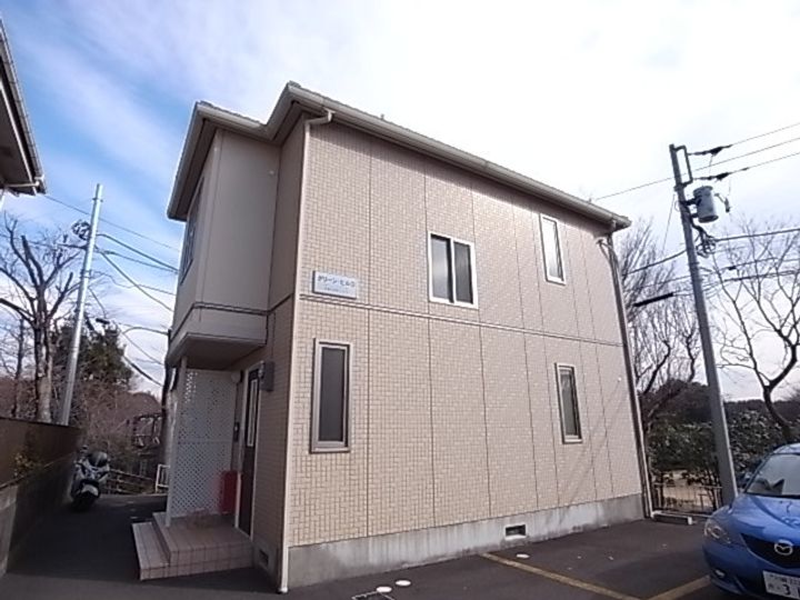 グリーンヒルDの外観