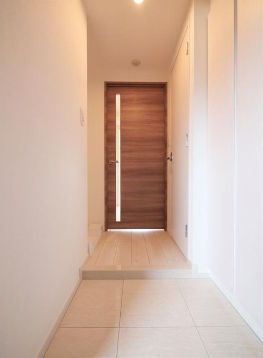 ラフィスタ墨田5丁目IIの玄関