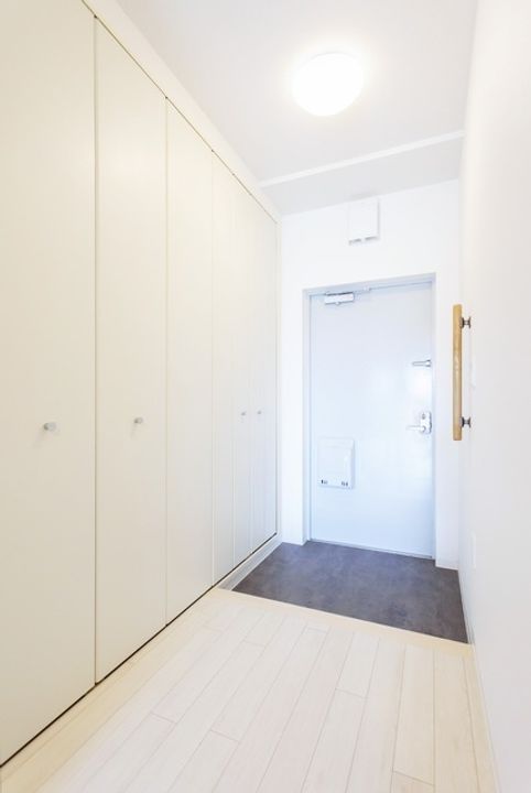 URアルビス緑丘の玄関