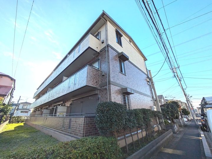 アヴァンタージュの外観