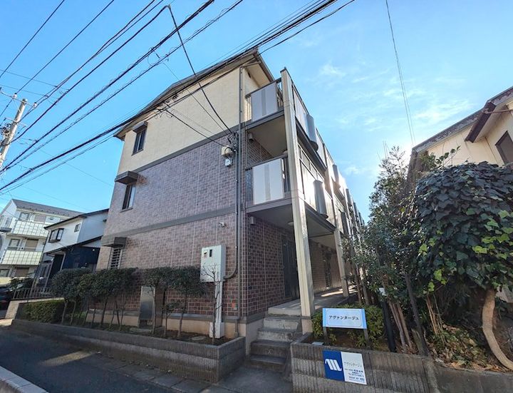 アヴァンタージュの外観
