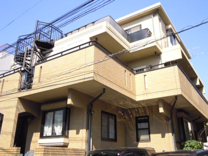 ファミール西が丘の外観