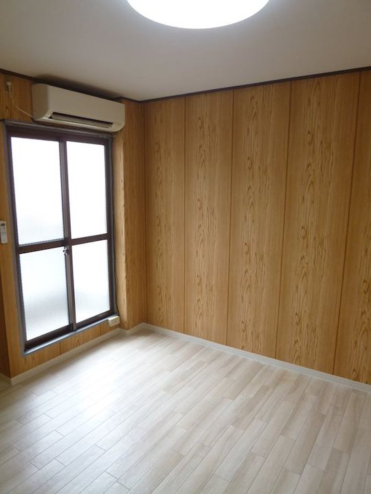 あかつきマンションの居間