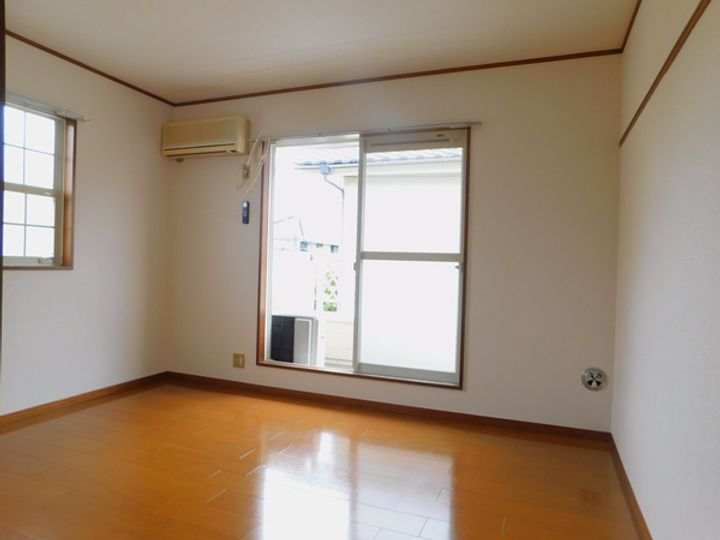 ケンコーポ青山台の居間