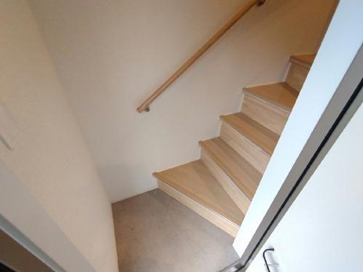 クレイノドゥーエ荻窪の玄関