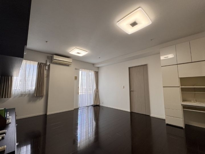 小倉D.C.TOWERの居間