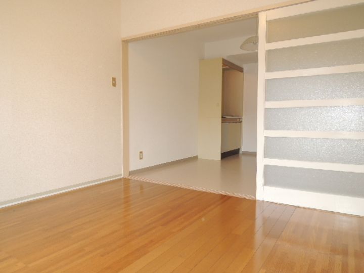 東京都世田谷区代田5(マンション)の賃貸物件の居間