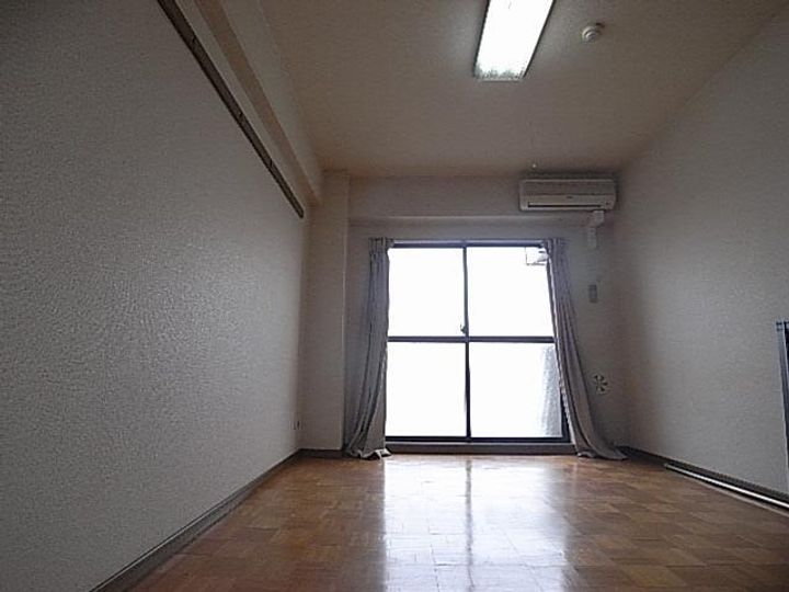 安武マンション城北の居間