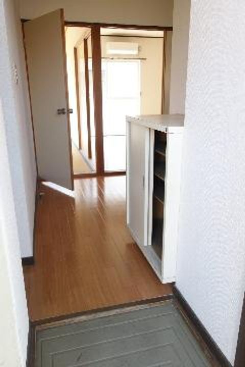 エステートピアいーばの玄関
