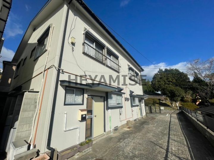 立山5丁目アパートの外観