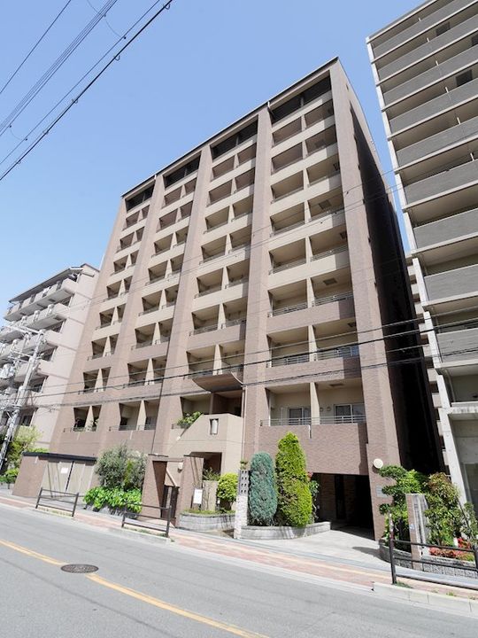 プルミエールメゾン江坂の外観