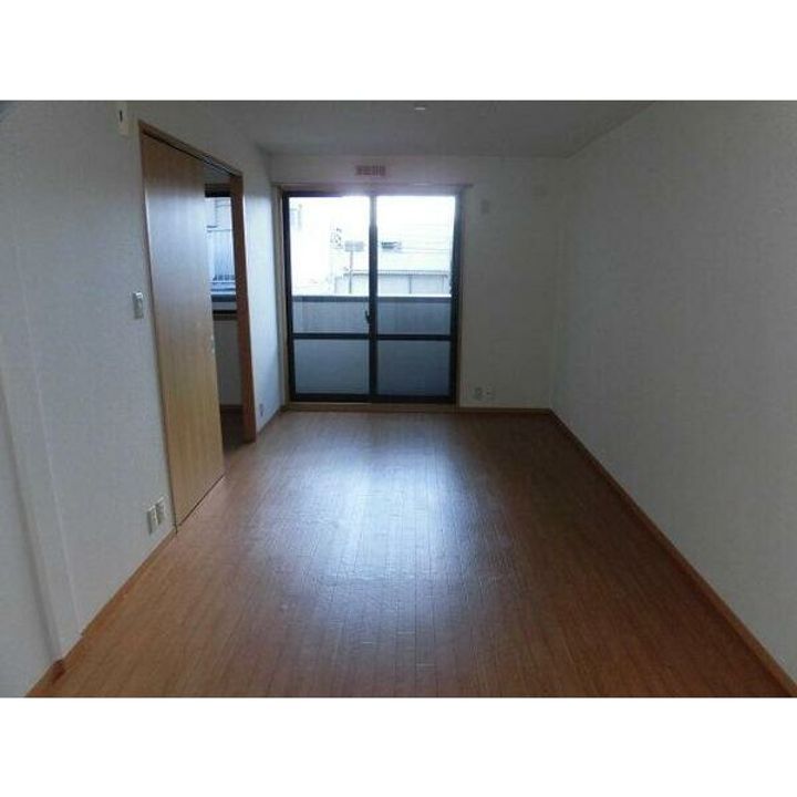 愛知県名古屋市西区枇杷島5(アパート)の賃貸物件の居間