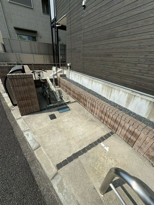 神奈川県横浜市港北区大倉山6(マンション)の賃貸物件の地図