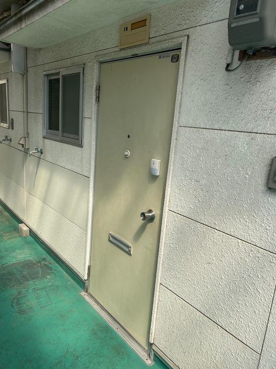 コーポ玉川の玄関
