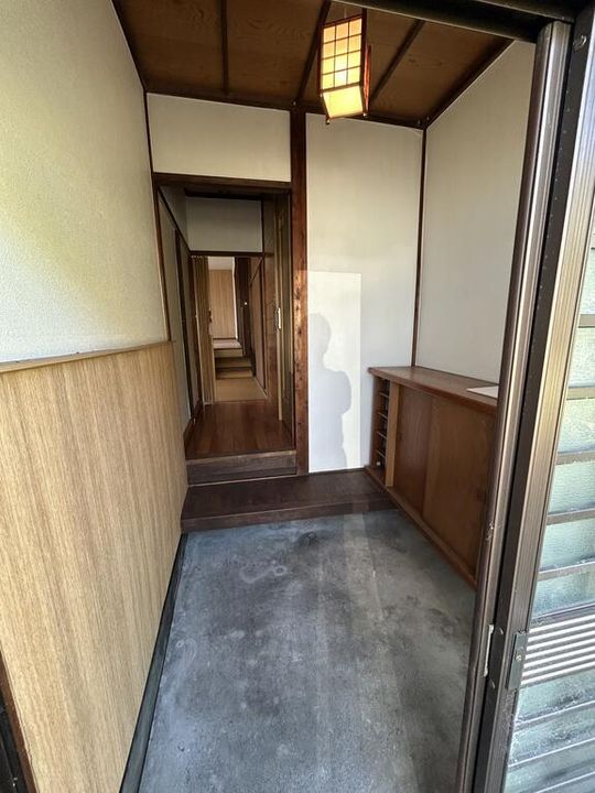 静岡県静岡市清水区由比寺尾(一戸建)の賃貸物件の玄関