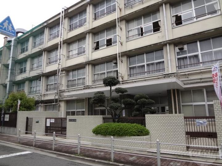 パラッツオディミヤモトの周辺