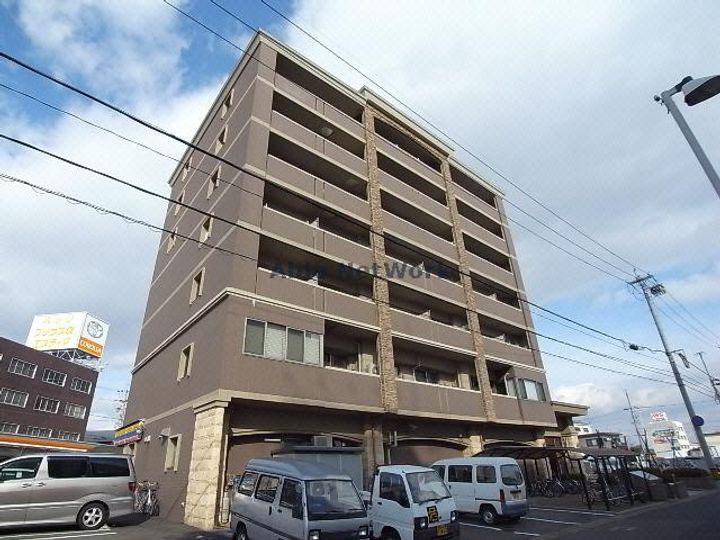 岐阜県岐阜市六条大溝3(マンション)の賃貸物件の外観
