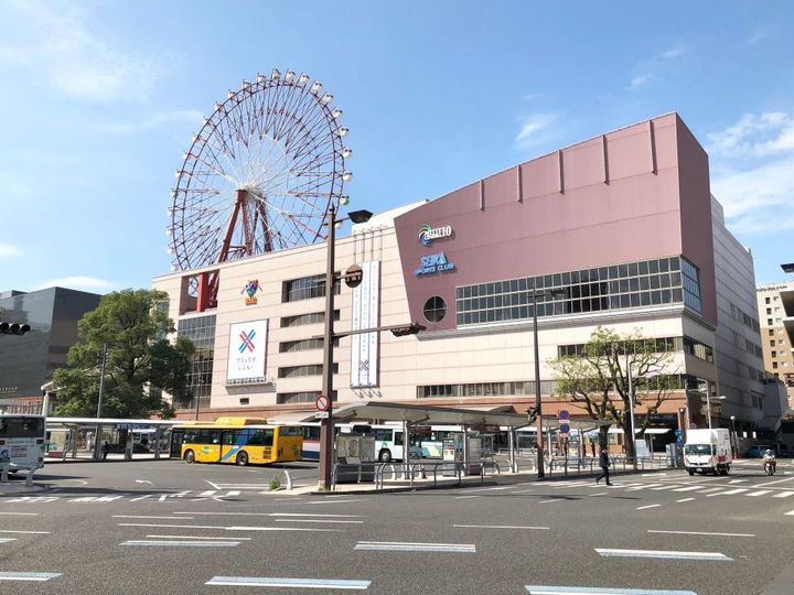 チセンビルの周辺