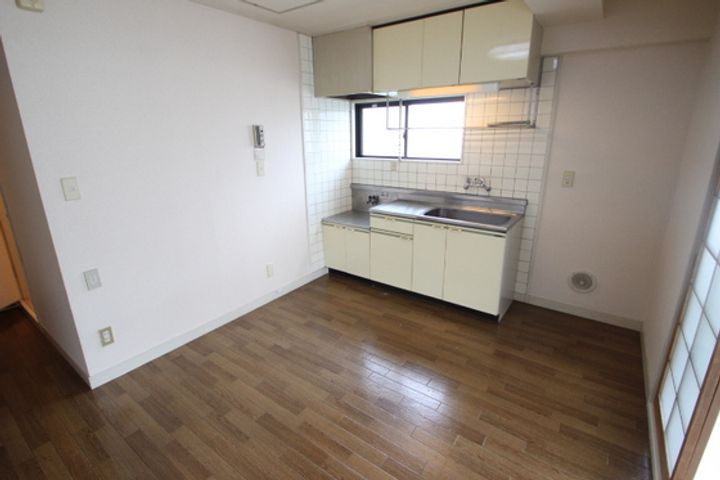 コーポ伊藤の居間