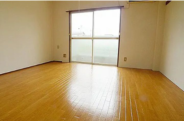 アーバン吉沢の居間