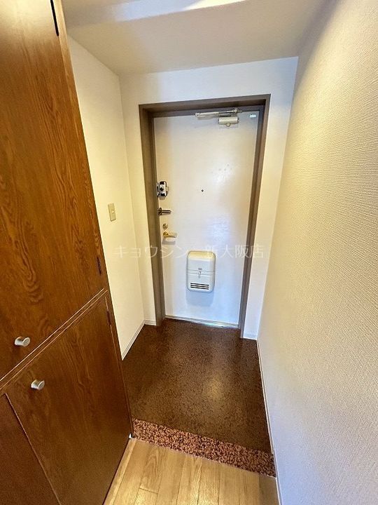 アーバンステイツ上新庄の玄関