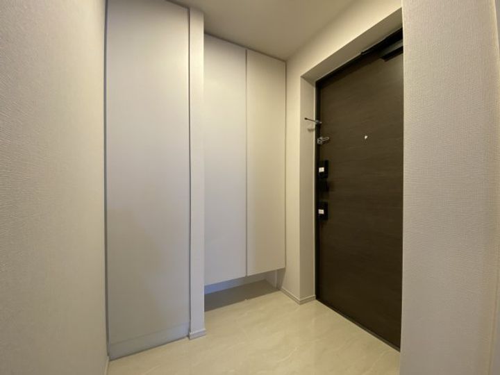 ロイヤルパークス赤羽サウスの玄関