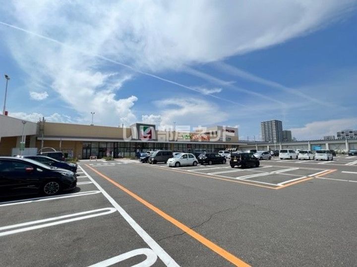 AISE SQUARE IIIIIIの周辺