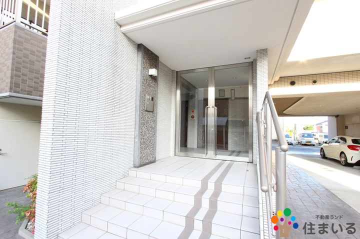 愛知県名古屋市緑区鳴海町字上汐田(マンション)の賃貸物件の地図