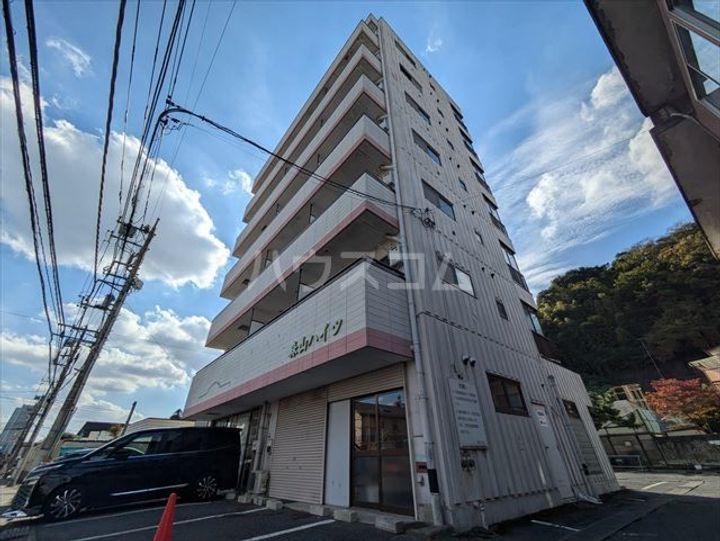 森山ハイツの外観