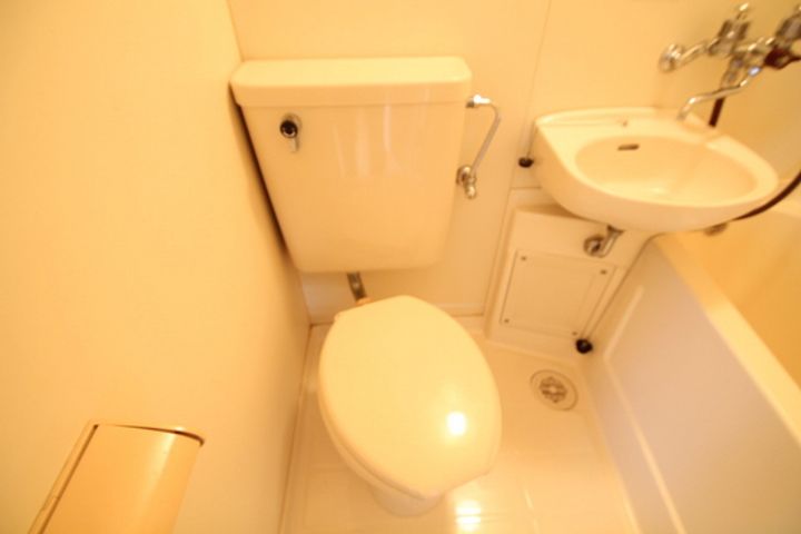 保田第2ビルの内装