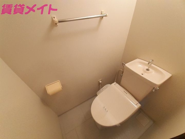 ミレニアム楠の内装