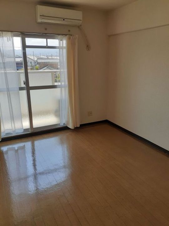 滋賀県彦根市高宮町(マンション)の賃貸物件の居間