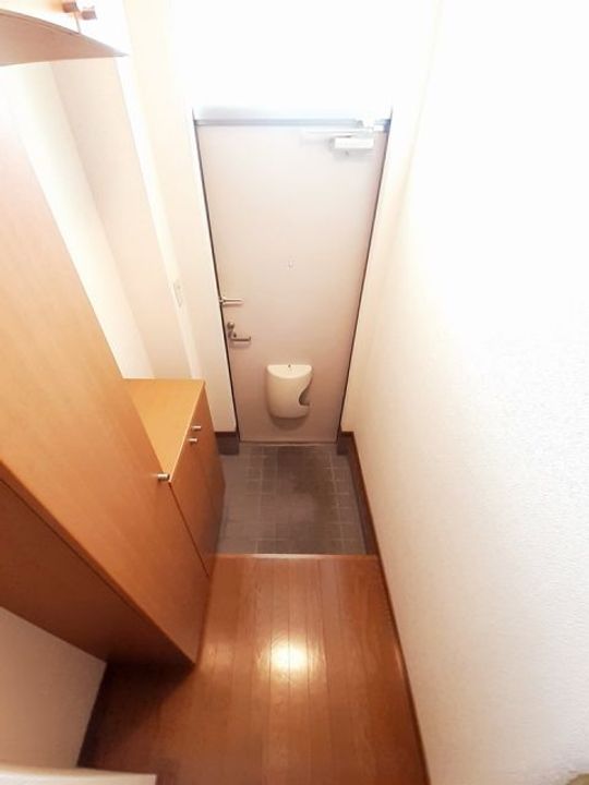 群馬県前橋市北代田町(アパート)の賃貸物件の玄関