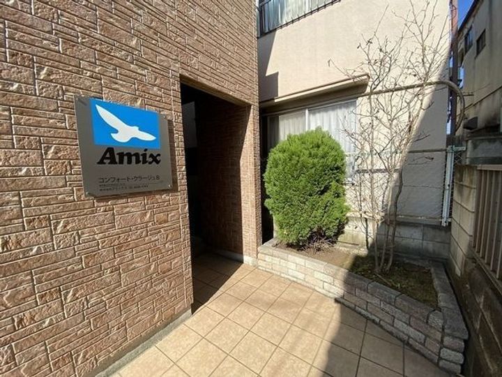 コンフォートクラージュBの地図